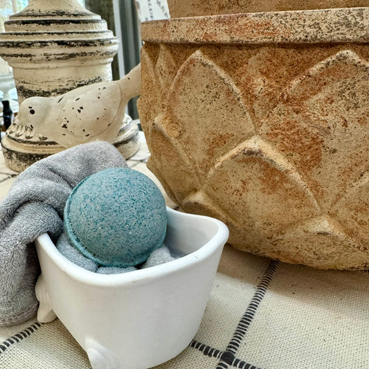 Tobacco & Bay Leaf Bath Bomb